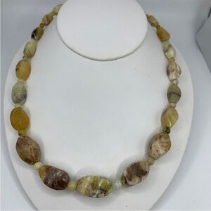 Vintage EUC Jay King Mine Finds Yellow Opal Gemstone Necklace.